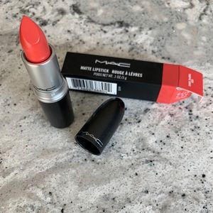 🌟 3/$30 MAC Matte Lipstick in Tropic Tonic